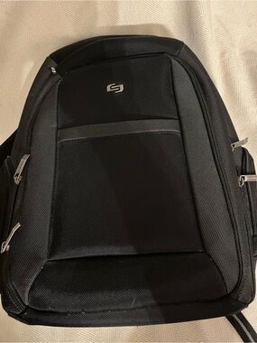 CJ Solo Black Padded Polyester Laptop Backpack